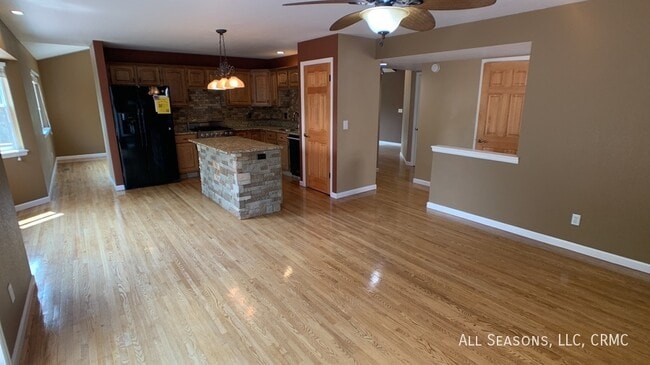 Building Photo - 5435 Lions Gate Lane