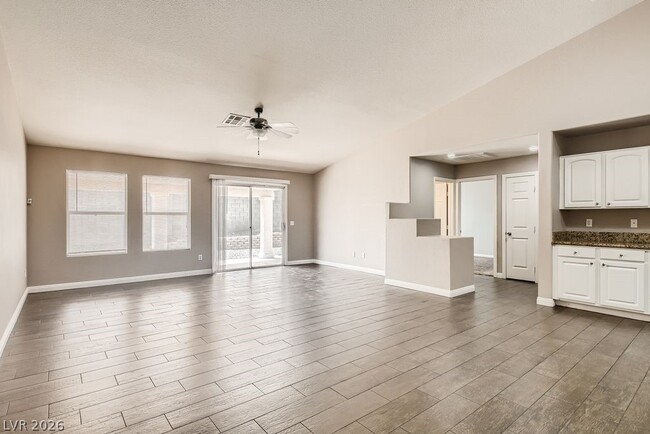 Building Photo - 8909 Big Plantation Ave