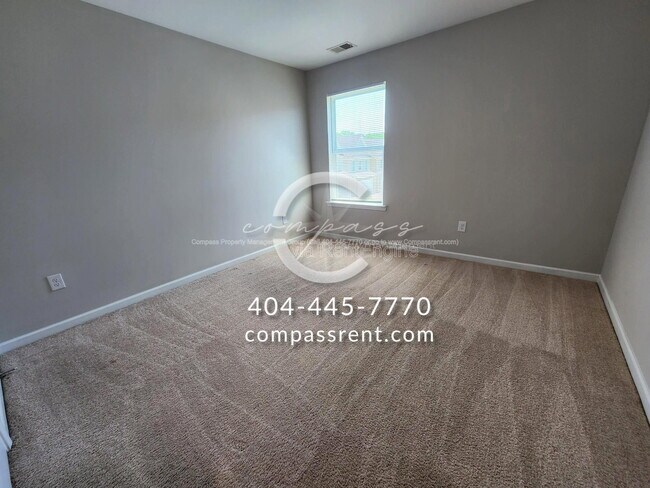 Building Photo - 220 Lyndon Wy NW