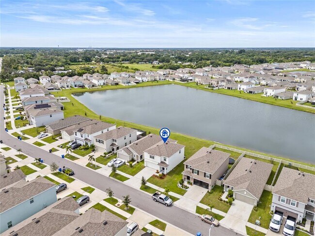 Building Photo - 16847 Delia St