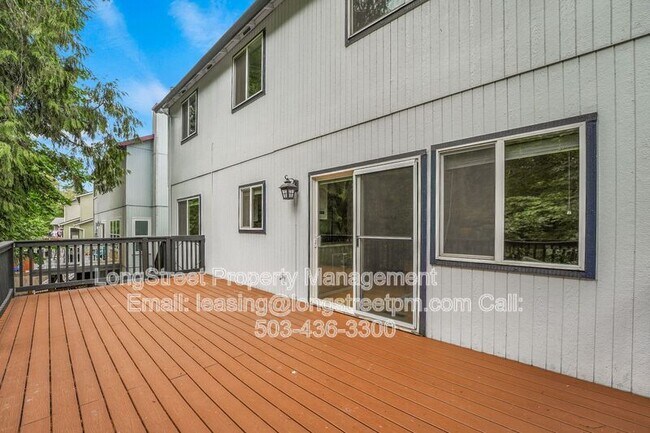 Building Photo - 7246 NE Shaleen St