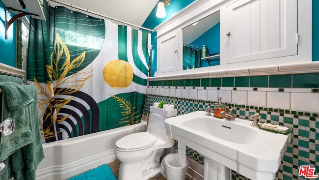 Building Photo - 1625 Opechee Way