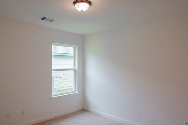 Building Photo - 5689 Fox Blf Dr