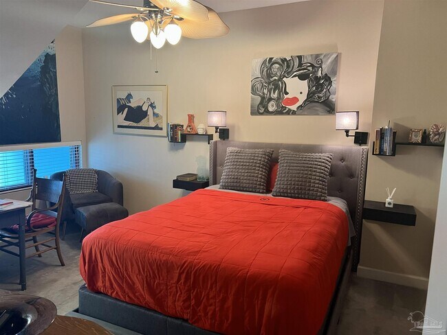 Building Photo - 1390 Fort Pickens Rd