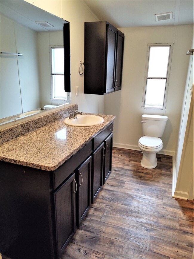 Building Photo - 6 Elcona St