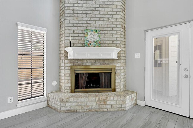 Building Photo - 3555 Ashfield Dr