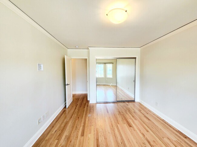 Building Photo - Lovely 2 bedroom house in San Mateo