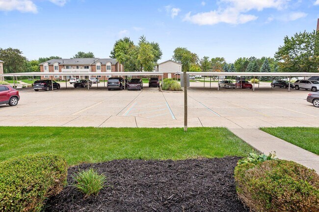 Building Photo - 44417 Savery Dr