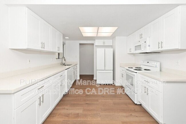 Building Photo - 2829 Fortuna Ct