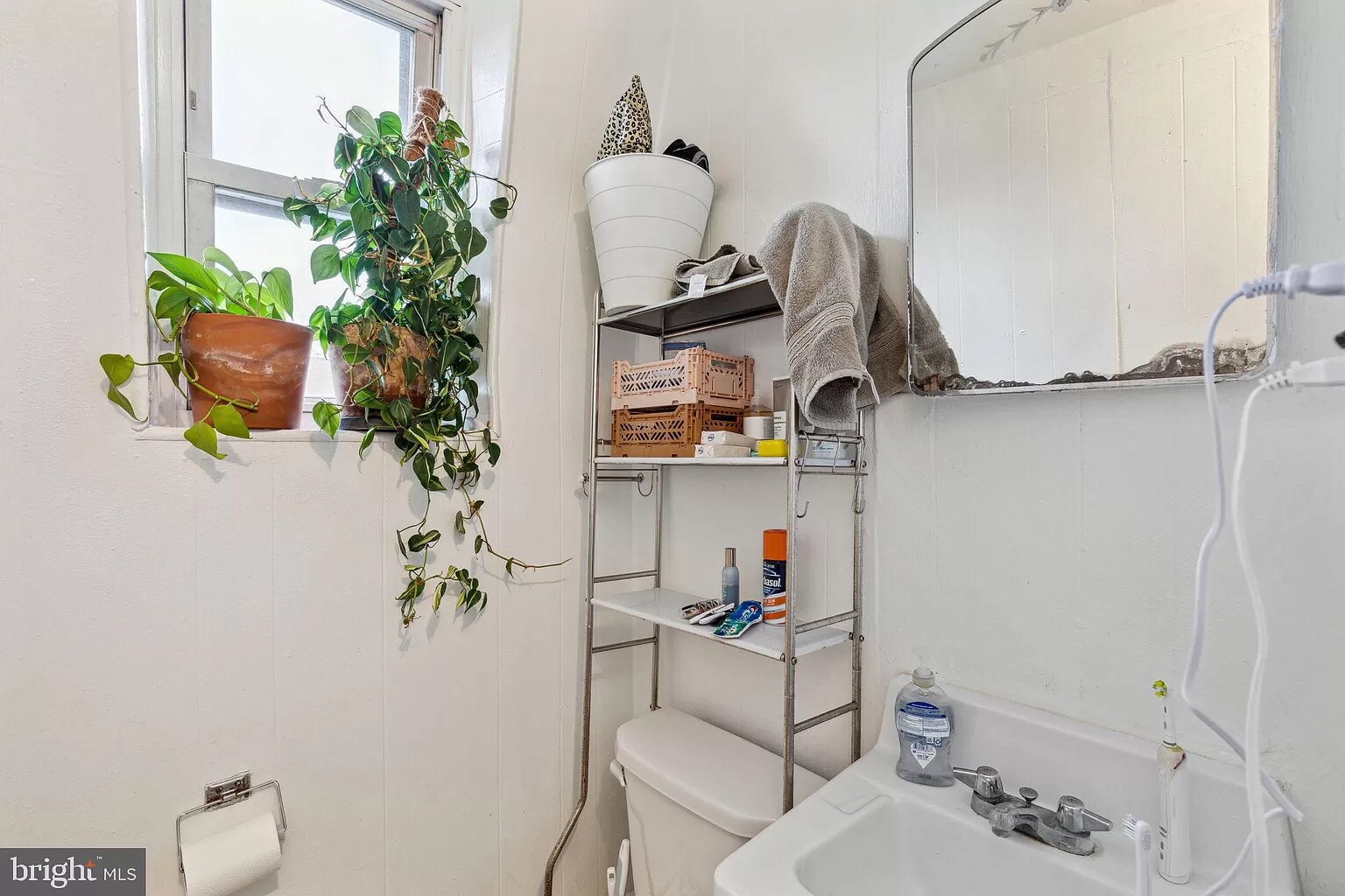 Building Photo - 4819 Walton Ave