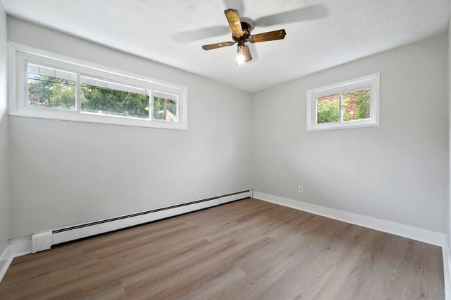 Building Photo - Gorgeous 3 bedroom home in Penn Hills avai...