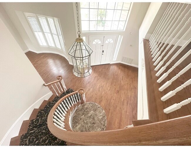 Building Photo - 19852 E Round Hill Ln