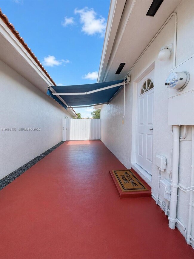 Building Photo - 14180 SW 8th Terrace