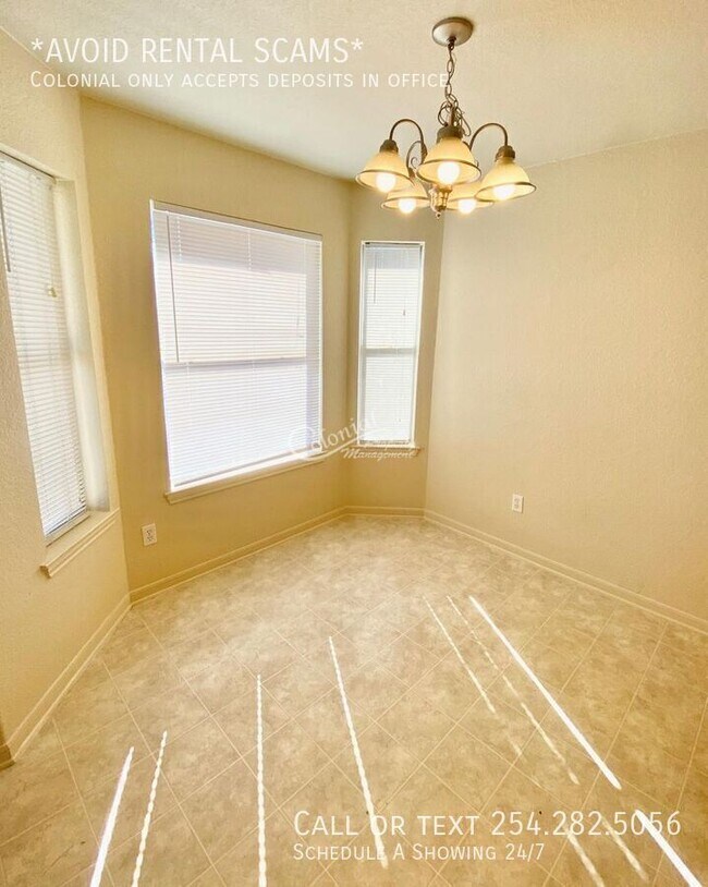 Building Photo - 709 Jorgette Dr