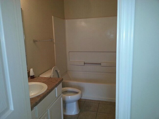 Building Photo - 6719 Lower Arrow Dr