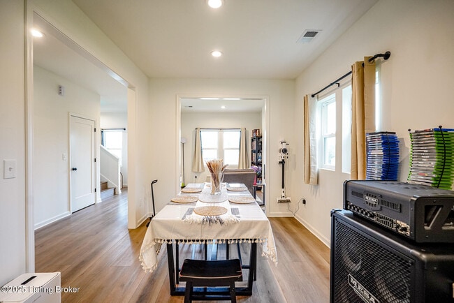 Building Photo - 7707 Cottage Cove Way
