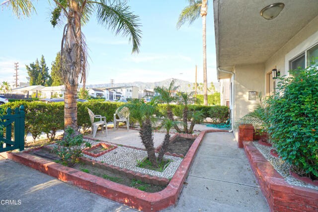 Building Photo - 1038 Western Ave