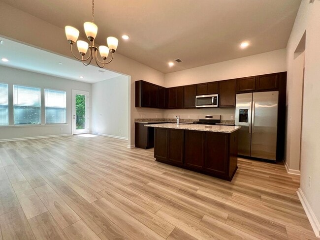 Building Photo - 4008 Flatiron Dr