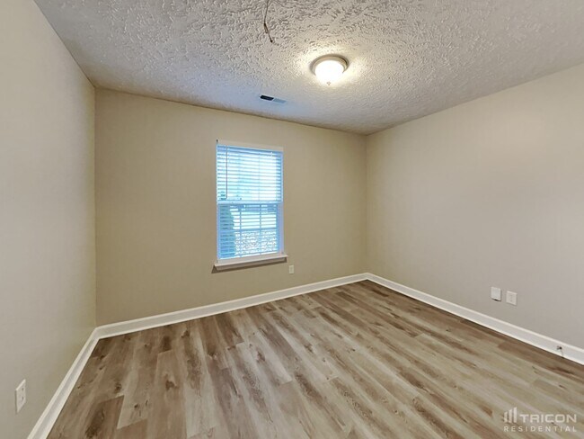 Building Photo - 141 Willowleaf Ln