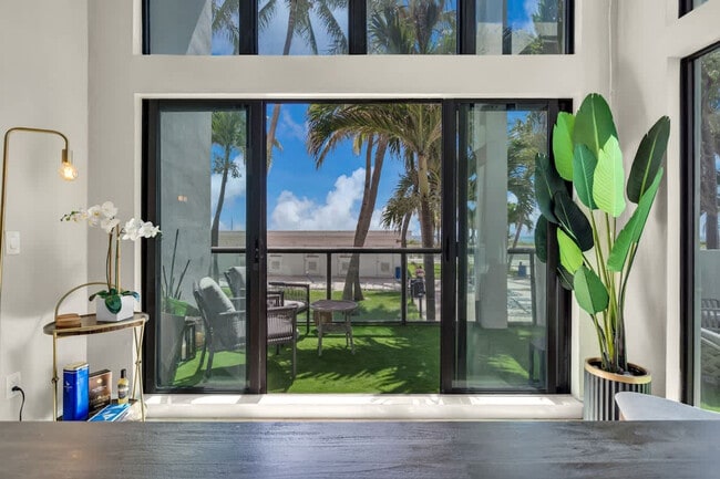 Building Photo - 6345 Collins Ave