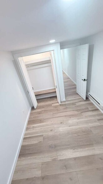 Building Photo - 5956 Hasbrook Ave