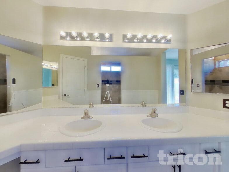 Building Photo - 7528 Pinto Bluff Dr