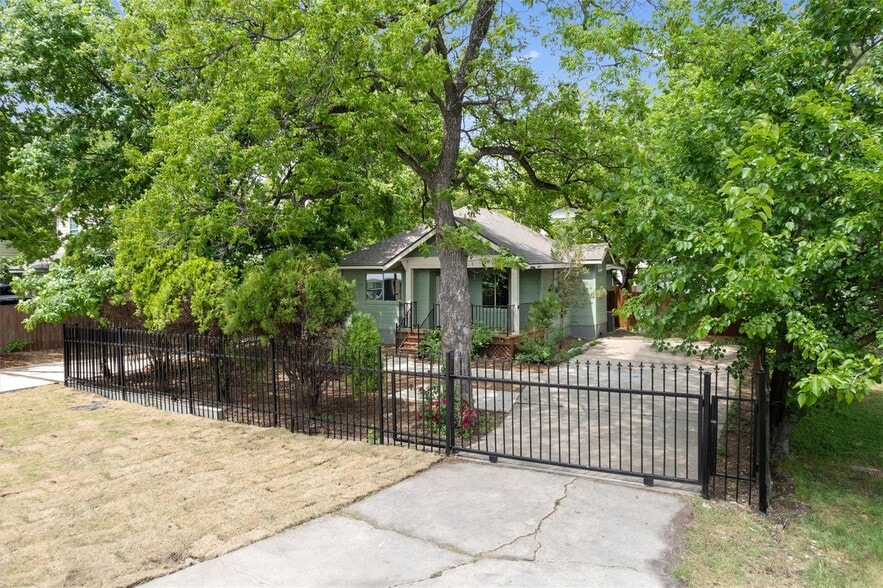 Building Photo - 500 Capitol Dr