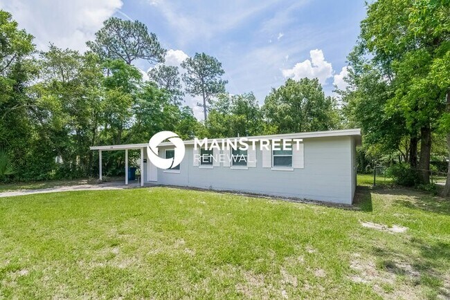 Building Photo - 3 Bedroom Pet-Friendly Home in Jacksonville, FL with Main Street Renewal