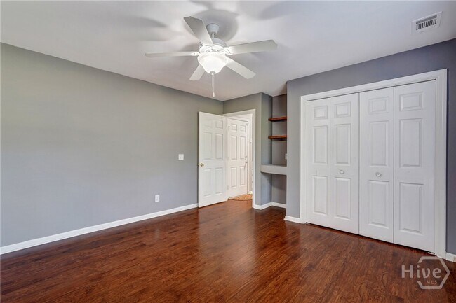 Building Photo - 41 Jerico Trl