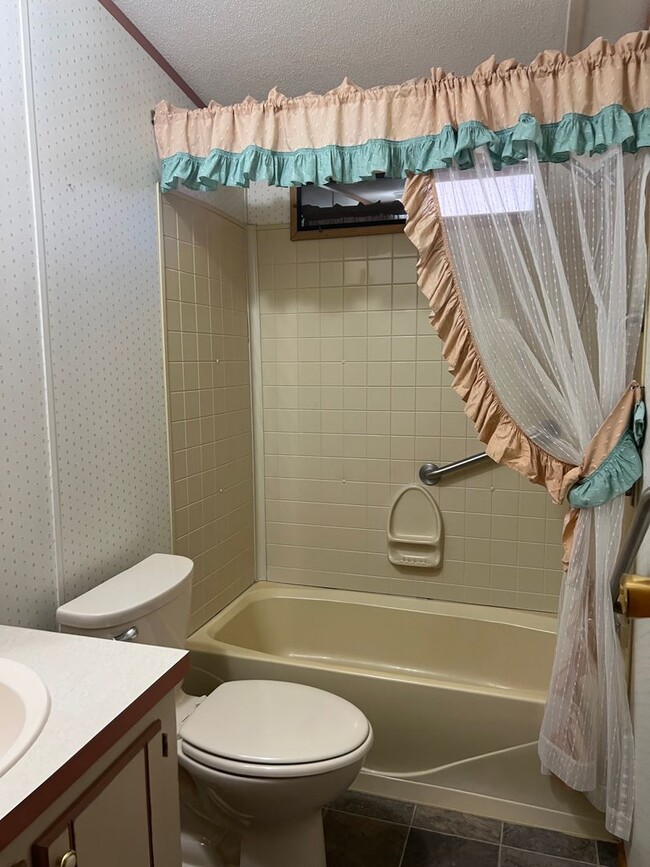 Building Photo - 511 Yost Rd