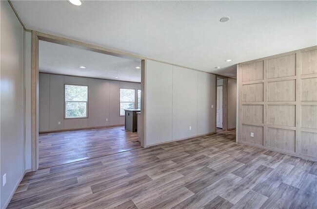 Building Photo - 81 Popham Rd