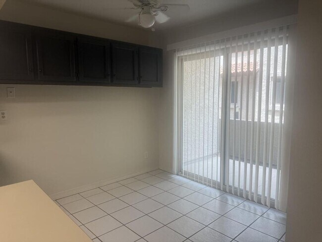 Building Photo - 2-bedroom condo at Stapley and University! MOVE IN SPECIAL!!