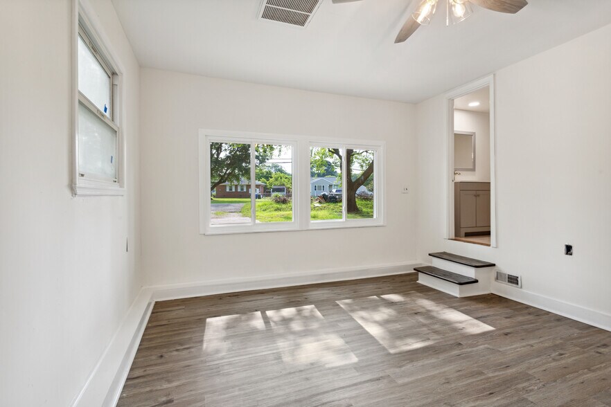 Building Photo - 577 Harpersville Rd
