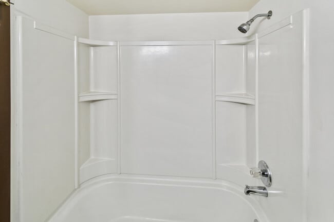 Building Photo - 2450 Terrace Ave