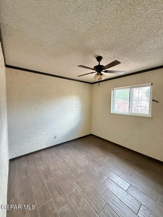 Building Photo - 966 Geronne Dr