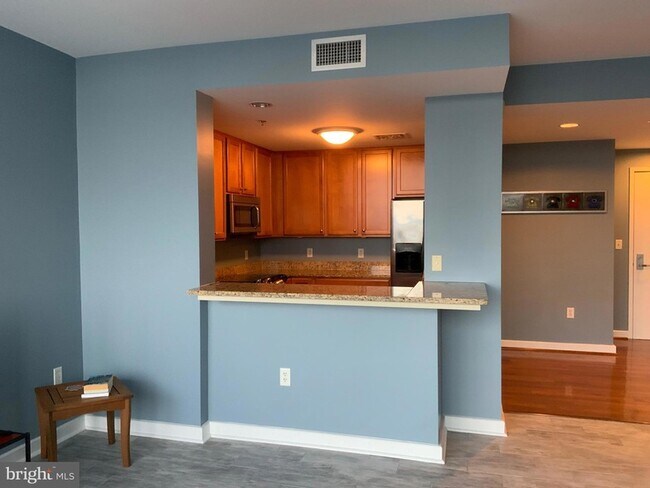 Building Photo - 105 Christina Landing Dr