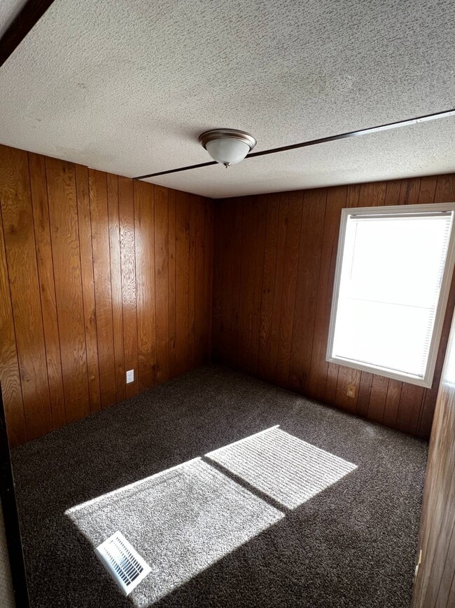 Building Photo - 312 Becky Ln