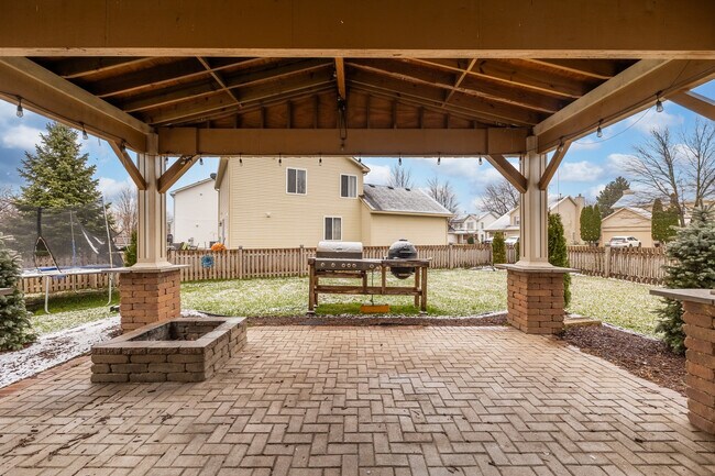 Building Photo - 438 Rachel Cir