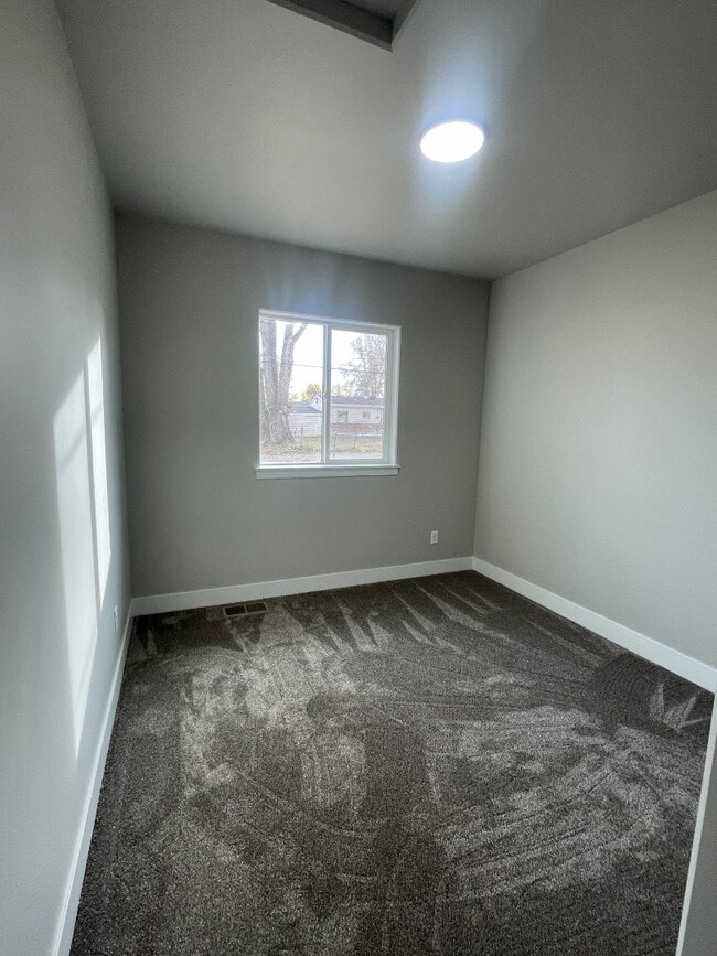 Building Photo - 2011 18th St