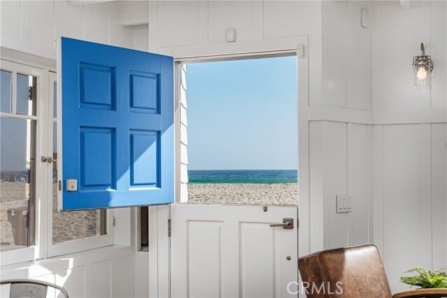 Building Photo - 2500 W Oceanfront