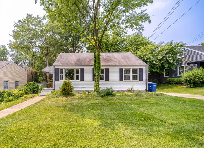 Building Photo - Your Ideal Lifestyle Awaits in this Stunni...