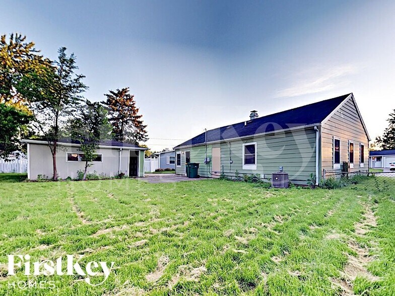 Building Photo - 21 Concord Ave