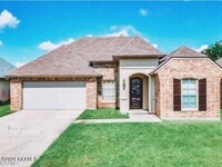 Building Photo - 308 Forest Creek Dr