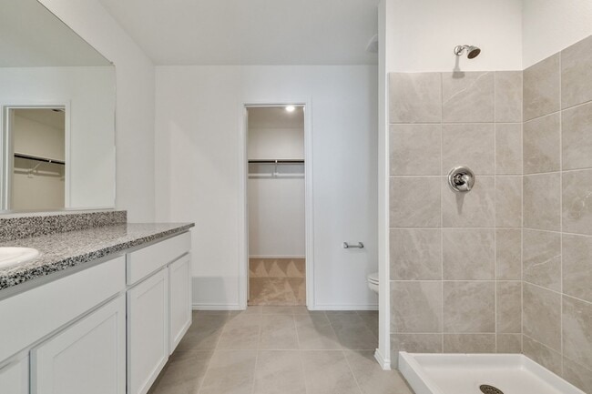 Building Photo - 1613 Vattier St