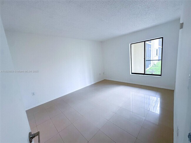 Building Photo - 8025 SW 107th Ave
