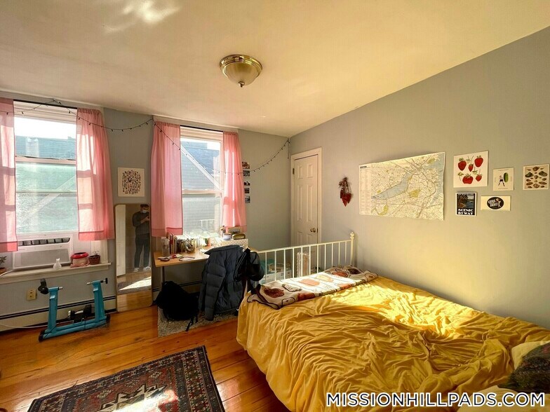 Building Photo - 15 Sewall St