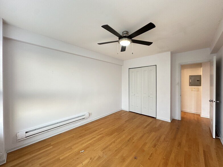 Building Photo - 4180 N Marine Dr