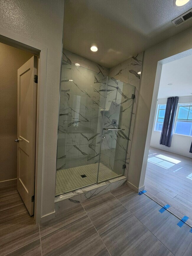 Building Photo - 1969 Cottage Dr