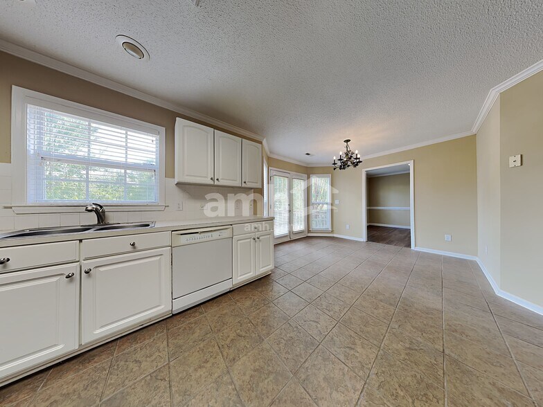 Building Photo - 4465 Greenfield Way Dr
