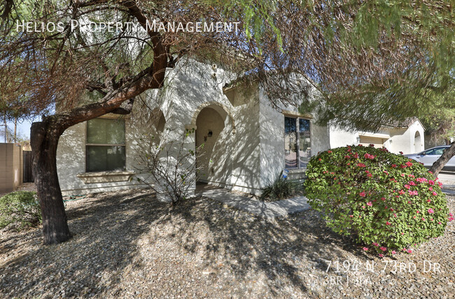 Primary Photo - Beautiful Glendale home!